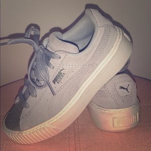 Puma size 12 girls lilac suede shoes with glitter